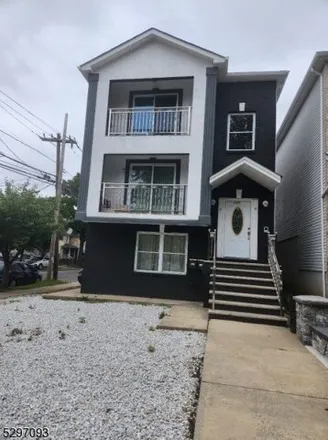 Rent this 3 bed apartment on 1121 Mary St in New Jersey, 07201