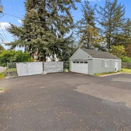 Image 2 - 10179 Ainsworth Avenue South, Tacoma, WA 98444, USA - House for sale
