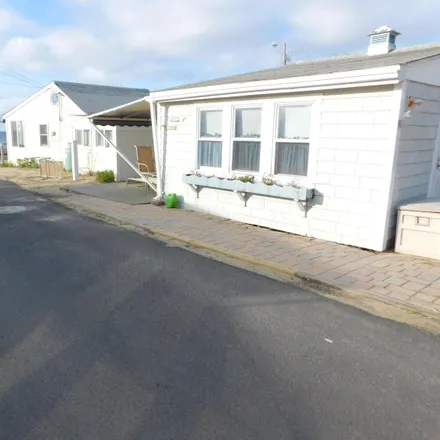 Buy this 1 bed house on 217 Old Wharf Road in Dennis Port, Dennis