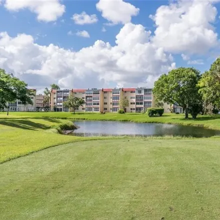 Image 3 - Country Club Drive, Margate, FL 33063, USA - Condo for rent