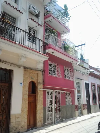 Rent this 3 bed house on Los Sitios