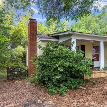 Buy this 2 bed house on 191 North Saylor Street in Southern Pines, NC 28387