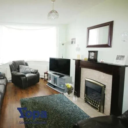 Image 2 - 109 Evenlode Crescent, Coventry, CV6 1BN, United Kingdom - Townhouse for sale