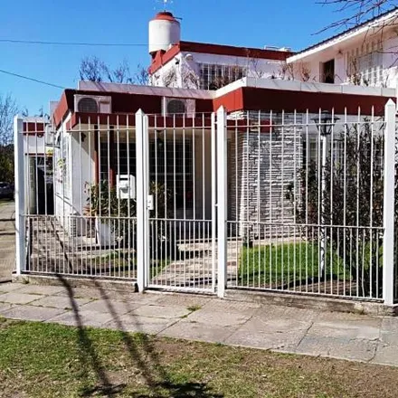 Buy this 4 bed house on Eusebio Giménez 3394 in Partido de Morón, B1712 CDU Castelar