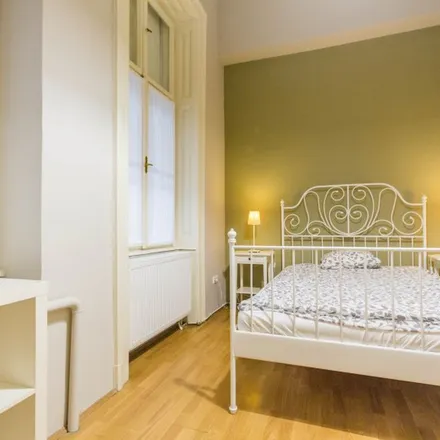 Rent this 3 bed apartment on Quán Nón in Budapest, Kálvin tér 6