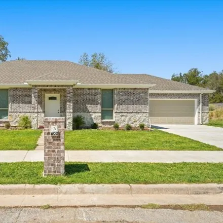 Buy this 3 bed house on 600 Baurline Street in Fort Worth, TX 76111