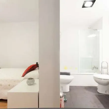 Rent this 1 bed apartment on Passatge del Pòrtic d'Ansaldo / Pasaje Pórtico de Ansaldo in 03001 Alicante, Spain