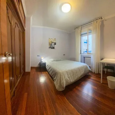 Rent this 5 bed apartment on Ldo. Fco.J. Arilla in Calle Blas de Otero / Blas de Otero kalea, 48014 Bilbao
