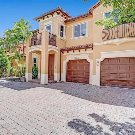 Rent this 5 bed house on 7-Eleven in 1 West Flagler Street, Miami