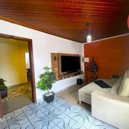 Buy this 3 bed house on Rua Genésio do Amaral in Vila Aparecida, Bragança Paulista - SP
