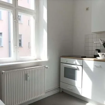 Rent this 1 bed apartment on Hausburgschule / Staatliche Europaschule Deutsch-Spanisch in Ebertystraße, 10249 Berlin