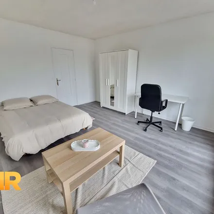 Image 3 - 9 Rue de l'Horloge, 35000 Rennes, France - Apartment for rent