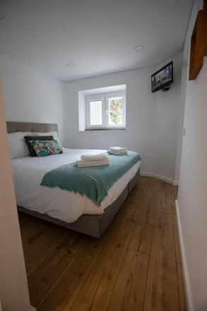 Rent this 2 bed apartment on Rua Joaquim Ereira in 2750-841 Cascais, Portugal