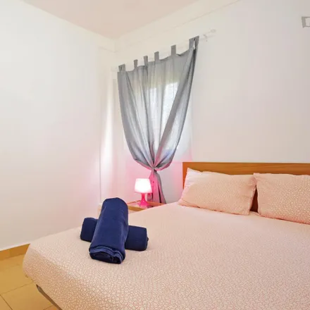 Rent this 2 bed room on Carrer dels Metges in 14, 08003 Barcelona