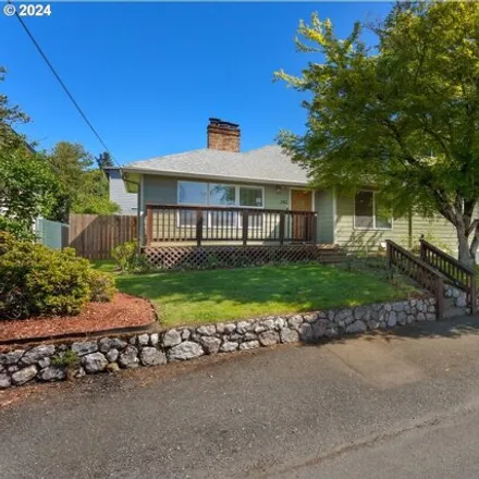 Buy this 7 bed house on 2412 East 13th Street in Vancouver, WA 98661