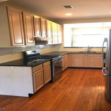 Rent this 3 bed condo on 3015 King Court in Green Brook Township, NJ 08812