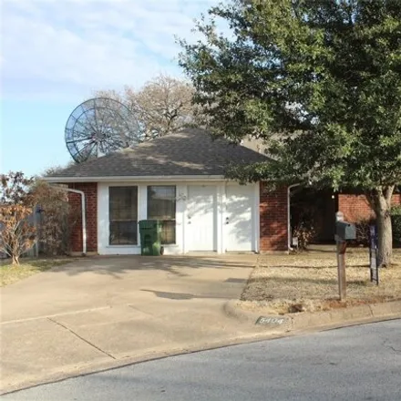 Image 1 - 5404 Ridge Springs Ct, Arlington, Texas, 76017 - House for sale