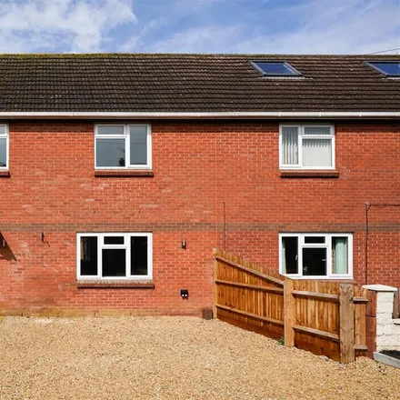 Rent this 3 bed townhouse on 6 Cowlsmead in Shurdington, GL51 4TD