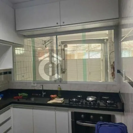 Rent this 2 bed house on Rua Professor Raul Briquet in Água Rasa, São Paulo - SP