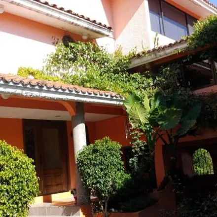 Buy this 3 bed house on Privada Zenzontle in Colonia Paseos del Bosque, 53200 Naucalpan de Juárez