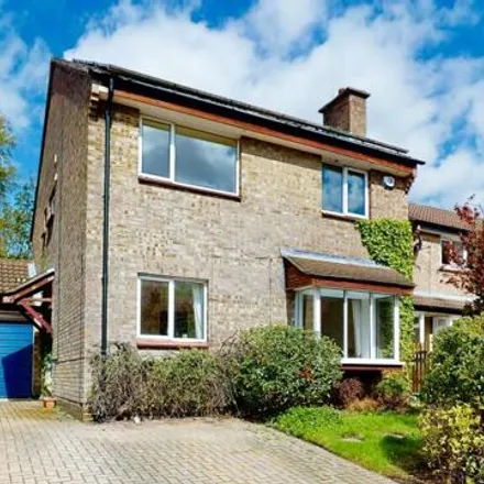 Buy this 4 bed house on Aspen Mount in Leeds, LS16 6RT