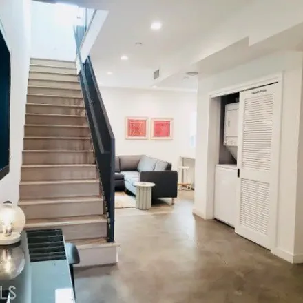 Image 3 - 5250 Bangor Street, Los Angeles, CA 90016, USA - Townhouse for rent