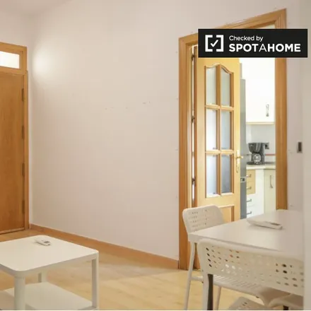 Rent this 3 bed apartment on Madrid in Paseo de las Delicias, 126