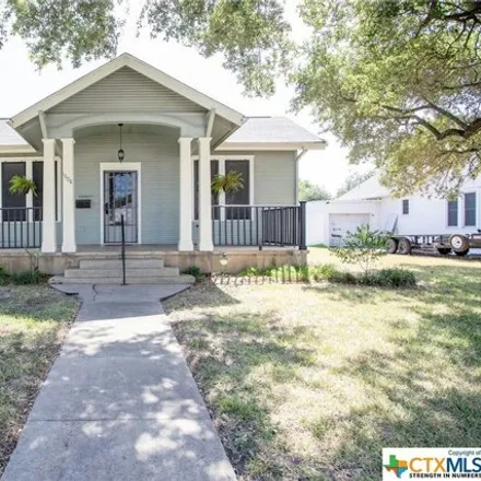 Buy this 3 bed house on 211 East Brazos Street in Victoria, TX 77901