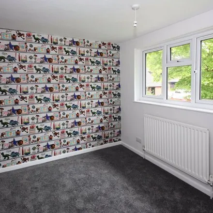 Rent this 3 bed townhouse on Meadow Close in Hills Lane, Madeley