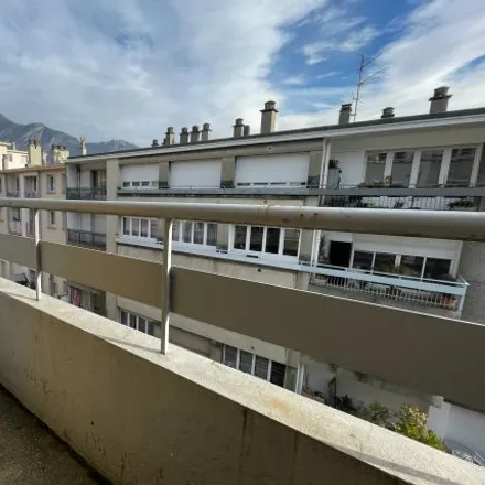 Image 2 - Grenoble, Berriat Saint-Bruno, ARA, FR - Apartment for rent