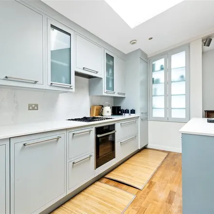 Image 3 - 24 Royal Crescent Mews, London, W11 4SY, United Kingdom - House for rent