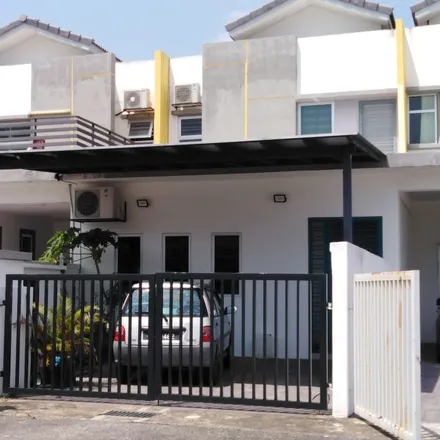 Rent this 4 bed apartment on unnamed road in Bandar Hillpark, 42300 Bandar Puncak Alam