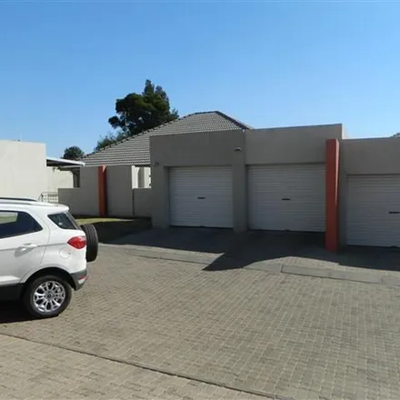 Image 6 - Ridge Avenue, Hoëveldpark, eMalahleni, 1042, South Africa - Townhouse for rent