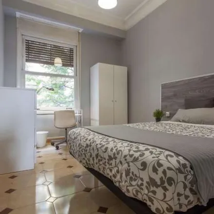 Rent this 7 bed apartment on Carrer de Císcar in 38, 46005 Valencia