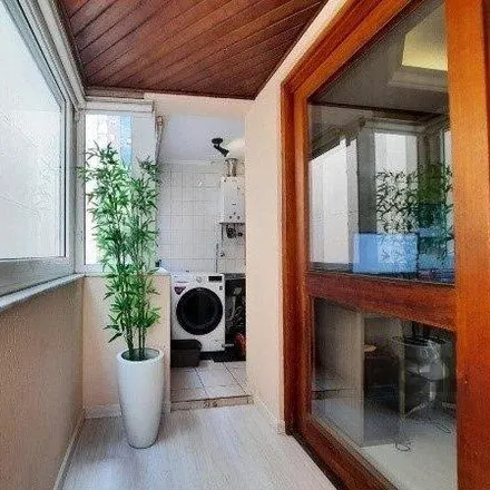 Buy this 2 bed apartment on Rua Faria Santos in Petrópolis, Porto Alegre - RS