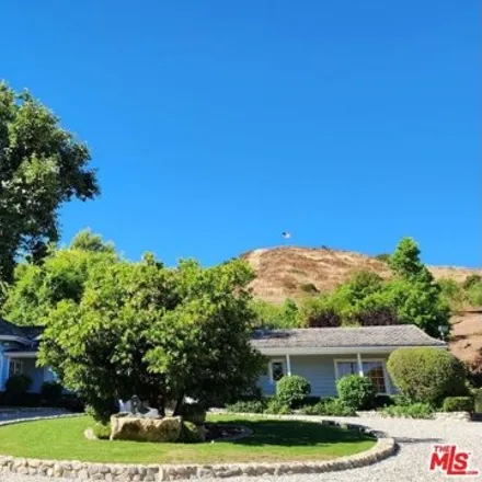Buy this 3 bed house on Mulholland Highway in Los Angeles County, CA