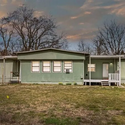 Buy this studio apartment on South 316 Road in Wagoner County, OK