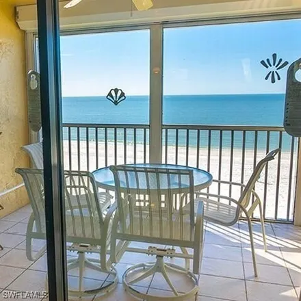 Image 7 - Smuggler's Cove Condominium, 4950 Estero Boulevard, Fort Myers Beach, Lee County, FL 33931, USA - Condo for sale