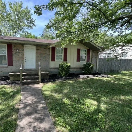 Rent this 3 bed house on 124 Cline Avenue in Oakvale, Hendersonville