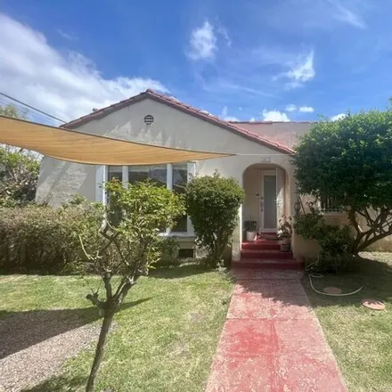Image 1 - 6978 Willoughby Avenue, Los Angeles, CA 90038, USA - House for rent