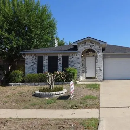 Rent this 3 bed house on 5989 King William Drive in Arlington, TX 76018