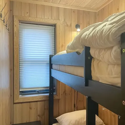 Rent this 3 bed apartment on Sjusjøen in 2612 Sjusjøen, Norway