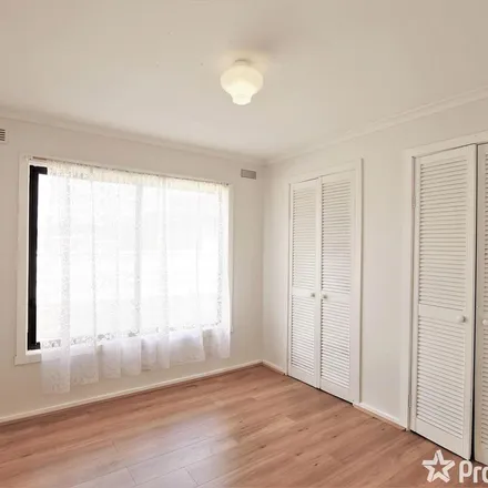Rent this 5 bed apartment on Cleveland Street in St Albans VIC 3021, Australia
