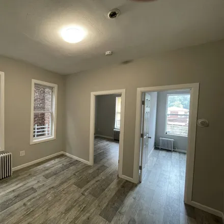 Rent this 3 bed duplex on 123 Brighton Avenue in New York, NY 10301