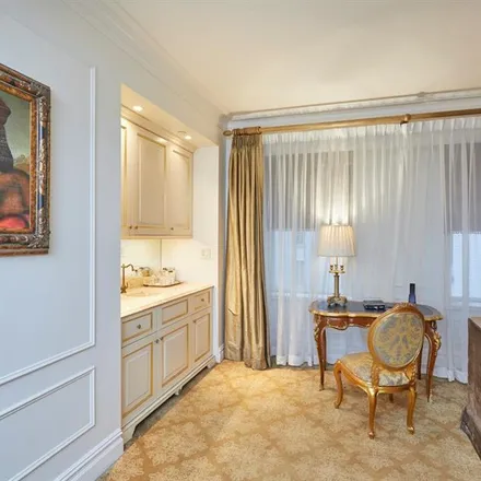 Image 3 - 768 FIFTH AVENUE 1326 in New York - Apartment for sale