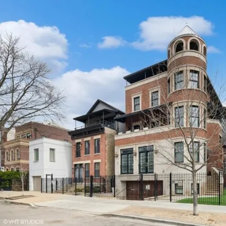 Buy this 7 bed house on 1515 North North Park Avenue in Chicago, IL 60614