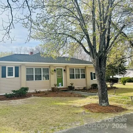 Buy this 2 bed house on 382 Chestnut Street in Bethune, Kershaw County