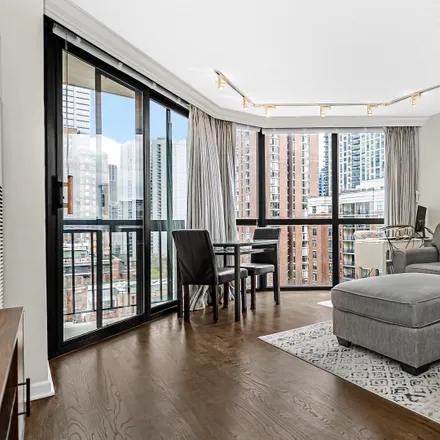Image 3 - Delaware Place on the Park, 875 North Dearborn Street, Chicago, IL 60610, USA - Condo for sale