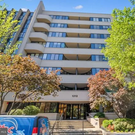Buy this 1 bed condo on National Assocation for the Education of Young Children in 1313 L Street Northwest, Washington