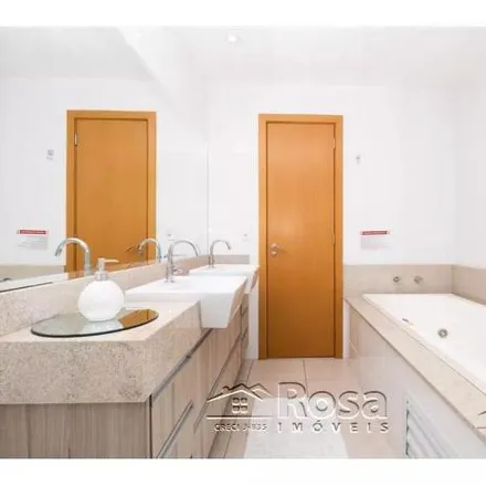 Buy this 3 bed apartment on Avenida Cidade do México in Jardim das Américas, Cuiabá - MT